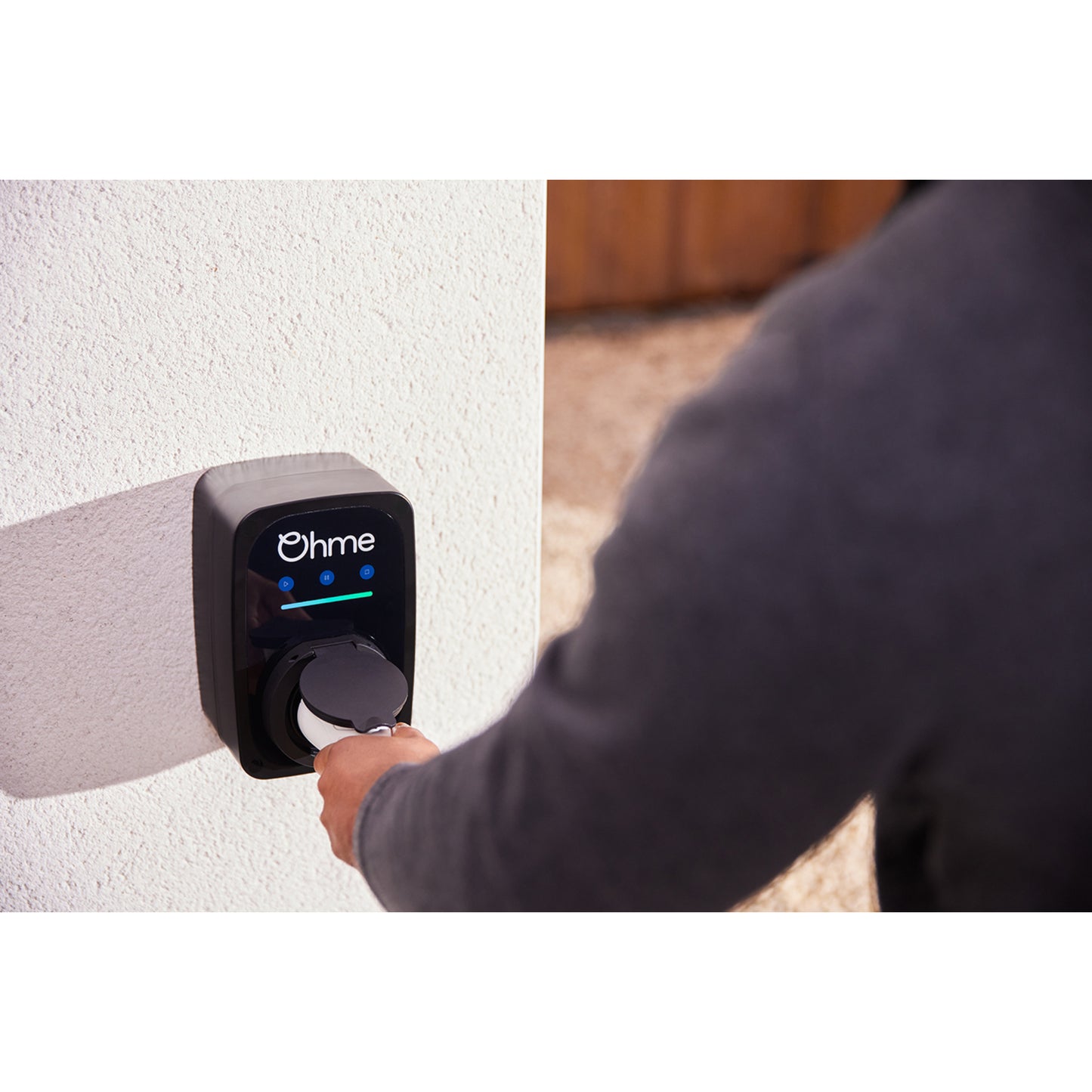 Ohme ePod Untethered Smart EV Charger 7.4kW with cable attached 2